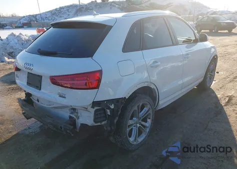 2018 Audi Q3 2.0T Premium/2.0T Sport Premium z USA, uszkodzony, nr VIN WA1ECCFS8JR015960